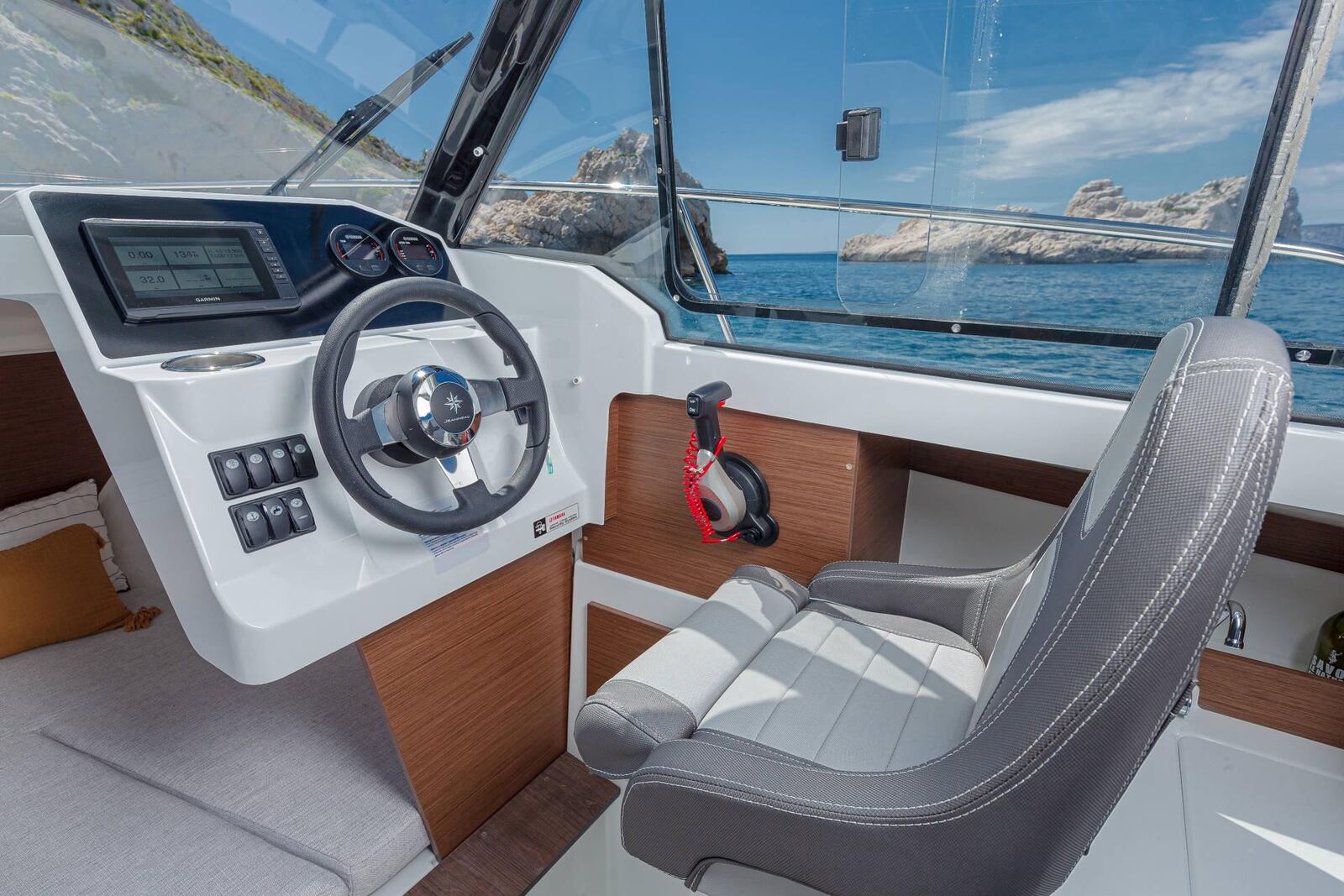 Merry Fisher 605 S2 6